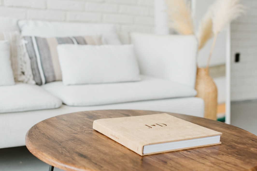 Hochzeitsalbum als Deko