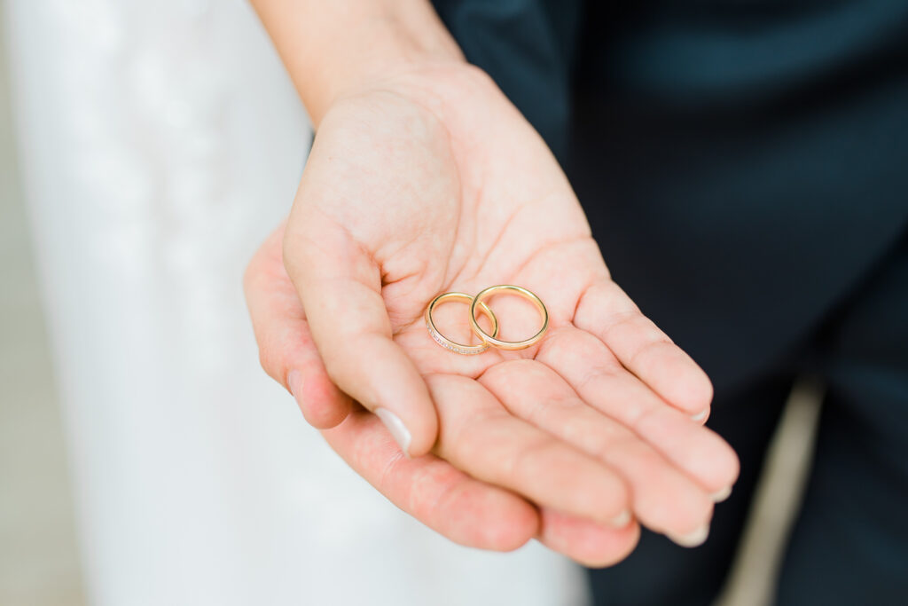 Eheringe auf der Hand