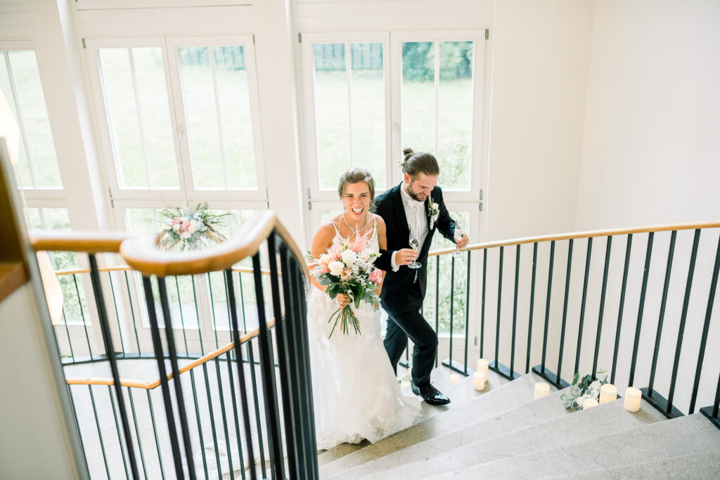 Brautpaar in einer Hochzeitslocation