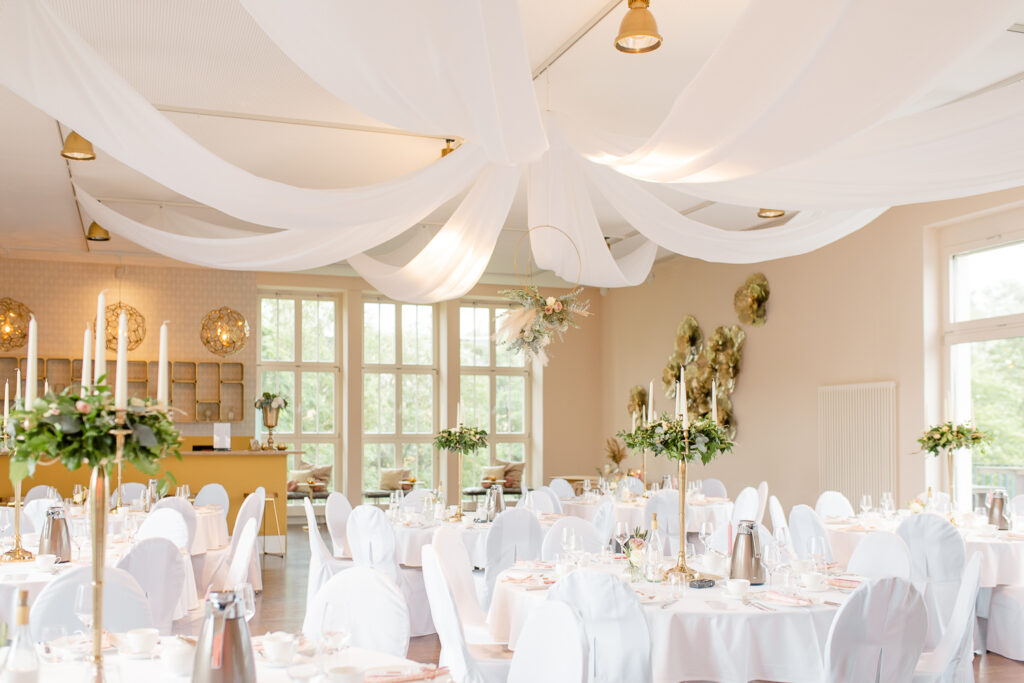 Hochzeitslocation Tischdeko